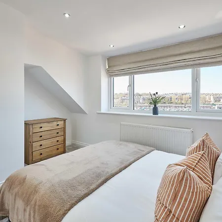 Host & - Harbour View Holiday home *