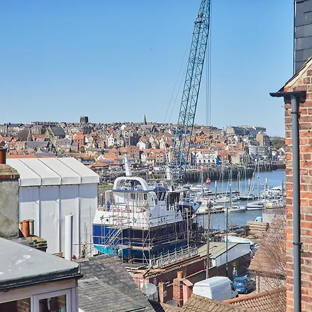 Host & - Harbour View