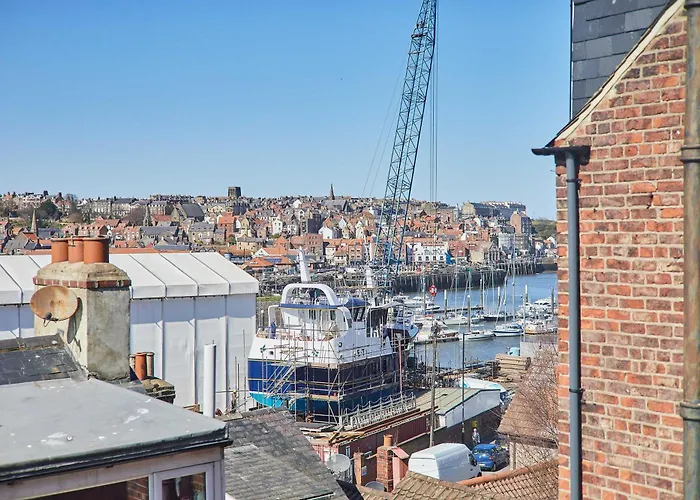 Host & - Harbour View